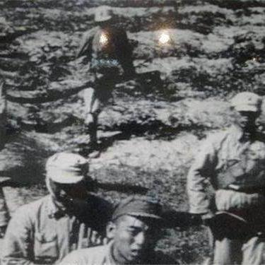 (血染小镇app正版手机版)血染小镇手机正式版:探索诡异小镇背后的惊悚秘密与生存挑战