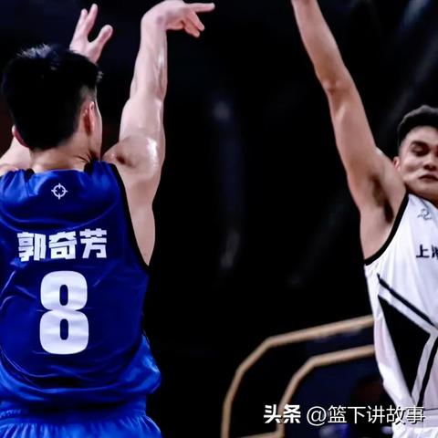 (2030年王者冠军)2023王者荣耀冠军之路：从草根玩家到冠军战队的传奇故事