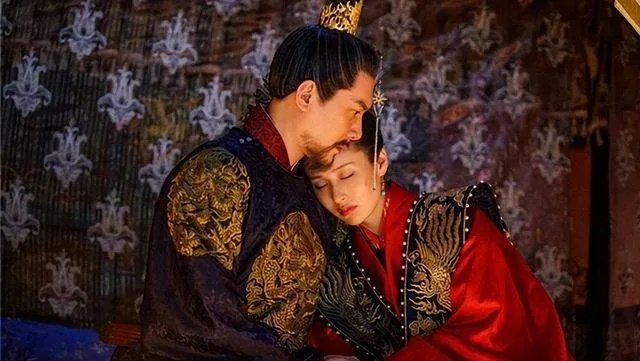 (穿越时空的男臣)穿越时空的男妃：我主王朝的传奇爱情与权谋纷争