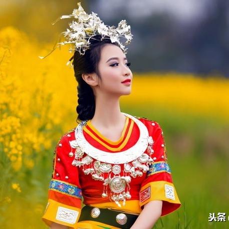 《冰火创世纪》传达的深刻道理:权利、信仰与人性在冲突中的启示 《冰火创世纪》传达的深刻道理:权利、信仰与人性在冲突中的启示