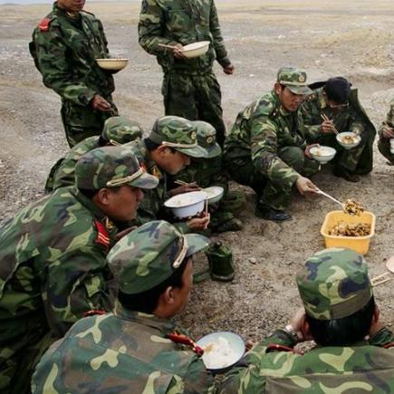 全民冠军足球全民夺宝：颠覆传统观念，挑战自我极限，创造属于你的辉煌！