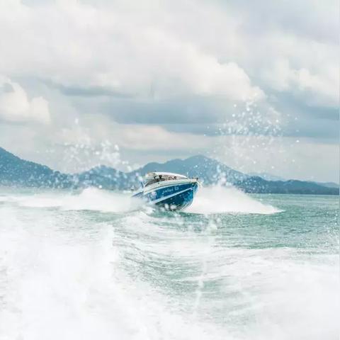 (03年侠客传奇)探寻传奇侠客岛：揭秘神秘岛屿上的江湖英雄故事和传说