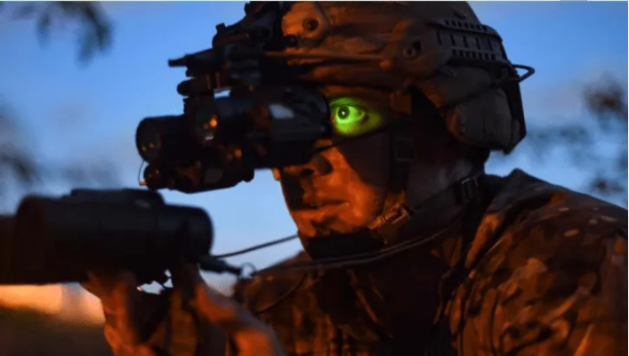 (代号“幽灵”)代号幽灵的狙击手：一位隐秘英雄背后的故事与传奇