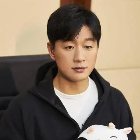 (暗黑世界网站)探秘暗黑世界网页版：深入探索神秘未知的网络世界的黑暗面