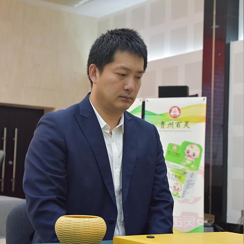 (烽火三国朗诵视频)烽火燃三国歌词： 描绘英雄传奇的壮丽篇章