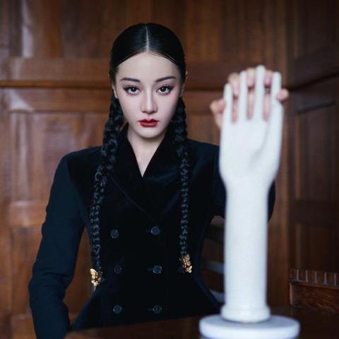 (黑暗盛典 动画)暗黑盛典1-6集动漫:探寻黑暗世界中的深层秘密与角色发展之旅 (黑暗盛典 动画)暗黑盛典1-6集动漫:探寻黑暗世界中的深层秘密与角色发展之旅