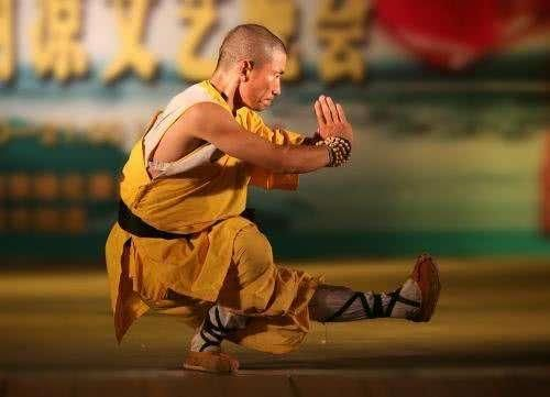 (铁拳功速成练法)揭秘铁拳功高级秘传练法:如何成为武林强者大师 (铁拳功速成练法)揭秘铁拳功高级秘传练法:如何成为武林强者大师