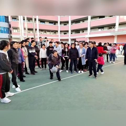 (弹珠智力游戏)探索智力的乐趣：挑战大脑的智力弹球赛带来的刺激与乐趣