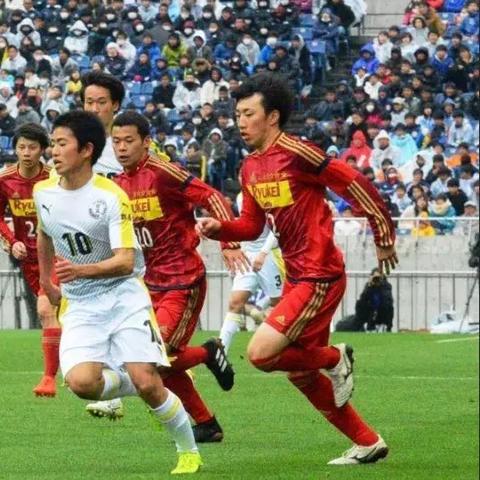 (足球之热血燃烧)燃热血足球安装教程：如何轻松安装并玩转这款热门足球游戏？