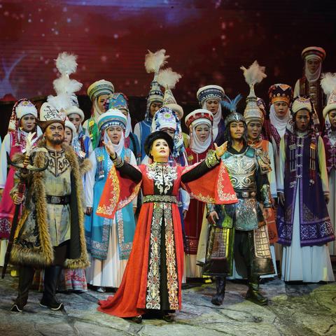 探索300英雄学院都市合区的全新玩法与挑战：全面解析游戏特色与策略