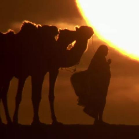 (纪录片 宇宙)BBC巨制纪录片《宇宙》首播：探索宇宙奥秘，引领视听新体验