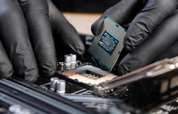 了解笔记本电脑的CPU是否可升级更换，提升性能还是替换新设备更明智？