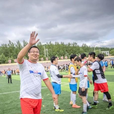 全民冠军足球无限钻石版：畅玩无限资源，成就足球梦想的最佳选择