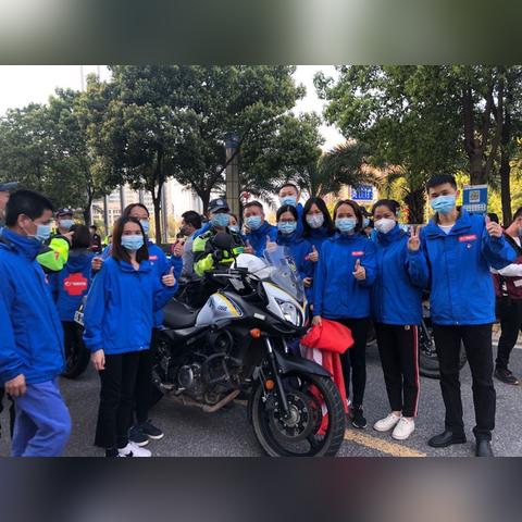 勇士们，携手并肩，迎接挑战，战斗吧！谱写属于我们的传奇一生