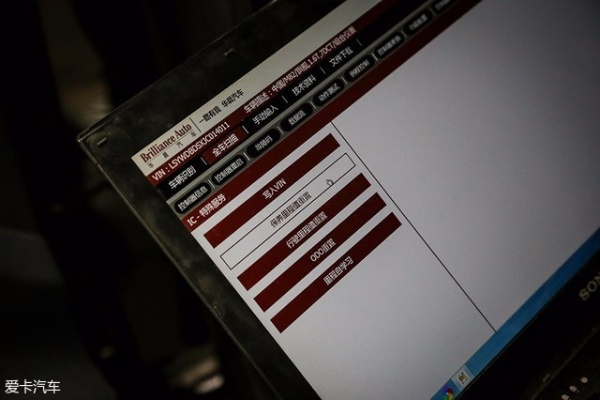 如何选择最适合你的OBD行车电脑检测仪？详细对比各品牌和型号推荐