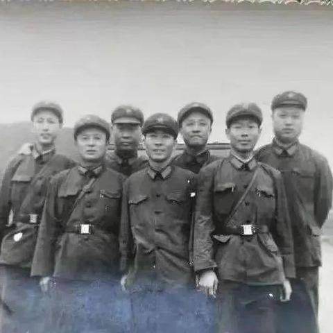 昨日硝烟内测官方正版游戏登场，见证战争传奇重现！立即体验吧！