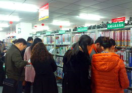 (距离最近的电脑维修)怎样找到离我最近的电脑维修店？询问本地社区可以帮到您