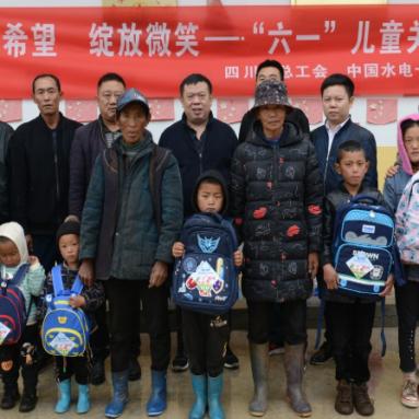 (我想看宝宝直播)全新体验！宝宝直播平台免费安装指南，轻松开启亲子时光