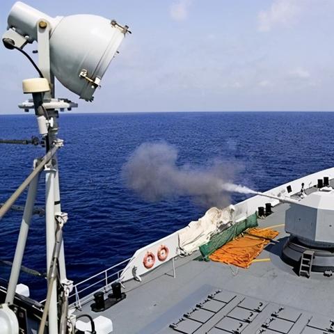 (猎杀潜航4免安装中文版下载)猎杀潜航4手机版：最新版本游戏特色介绍及攻略分享