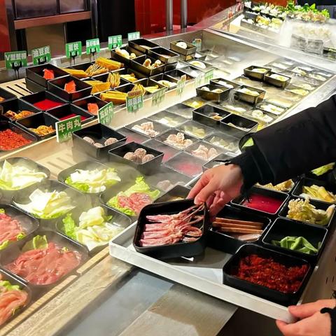 (火锅店的情侣知乎)与火锅情侣独特魅力，为什么这对恋人总是选择在火锅店相约？