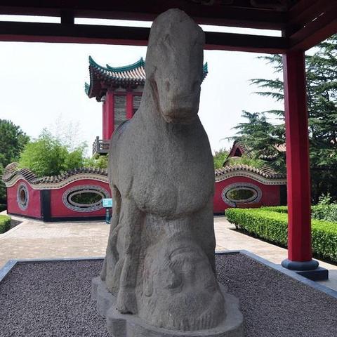 饥荒新家园：重建希望，开启生机，共同抵御困境，建设美好未来