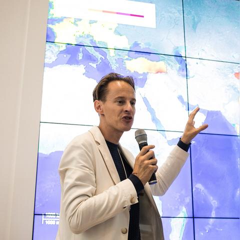 (英雄计划vip价格表)英雄计划折扣版：让您享受更多优惠，成为最闪耀的英雄！