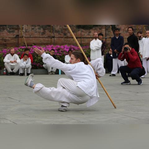 (绝世武林游戏能挣钱吗)绝世武林：打造你的传奇之路，成为真正的功夫王者游戏大师