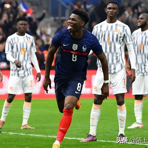 深度解析暴走战舰攻略：新手玩家必看，快速提升战斗技巧与游戏策略指南