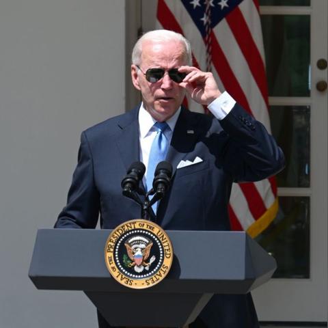 探索末日前线QQ登录版本的全新特色与游戏魅力，带你领略不一样的末日冒险体验