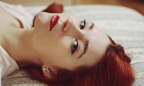 三位女子为生计净身出户,每天将岁儿子锁在家里力求生计。 三位女子为生计净身出户,每天将岁儿子锁在家里力求生计。