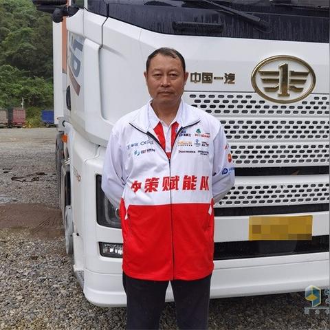 (新征战手游官网)新征战官方：探索全新游戏世界，挑战极限与策略的终极对决