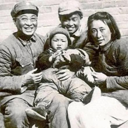 (血色浪漫爱情语录)在血色浪漫的旋律中,探索爱与牺牲交织的动人故事 (血色浪漫爱情语录)在血色浪漫的旋律中,探索爱与牺牲交织的动人故事